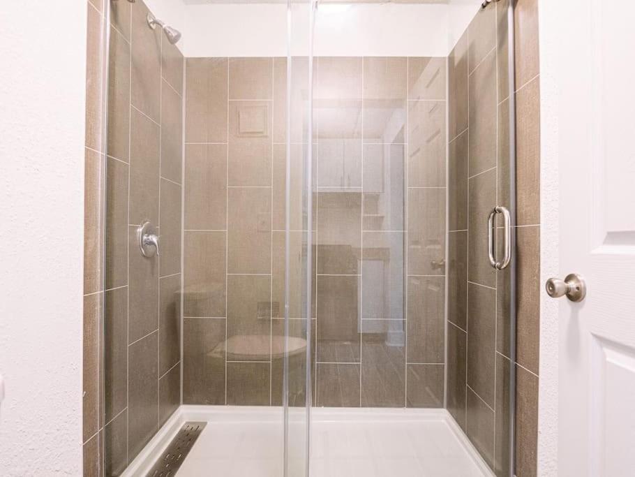 Orlando 1br With View & Minutes To Kissimmee
