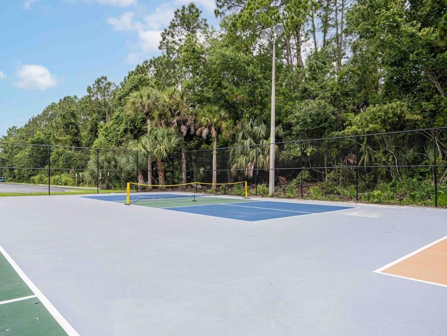 Orlando 1br With View & Minutes To * Kissimmee