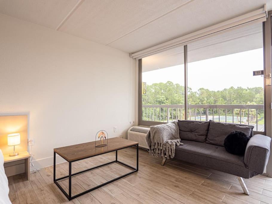 Orlando 1br With View & Minutes To Apartment *